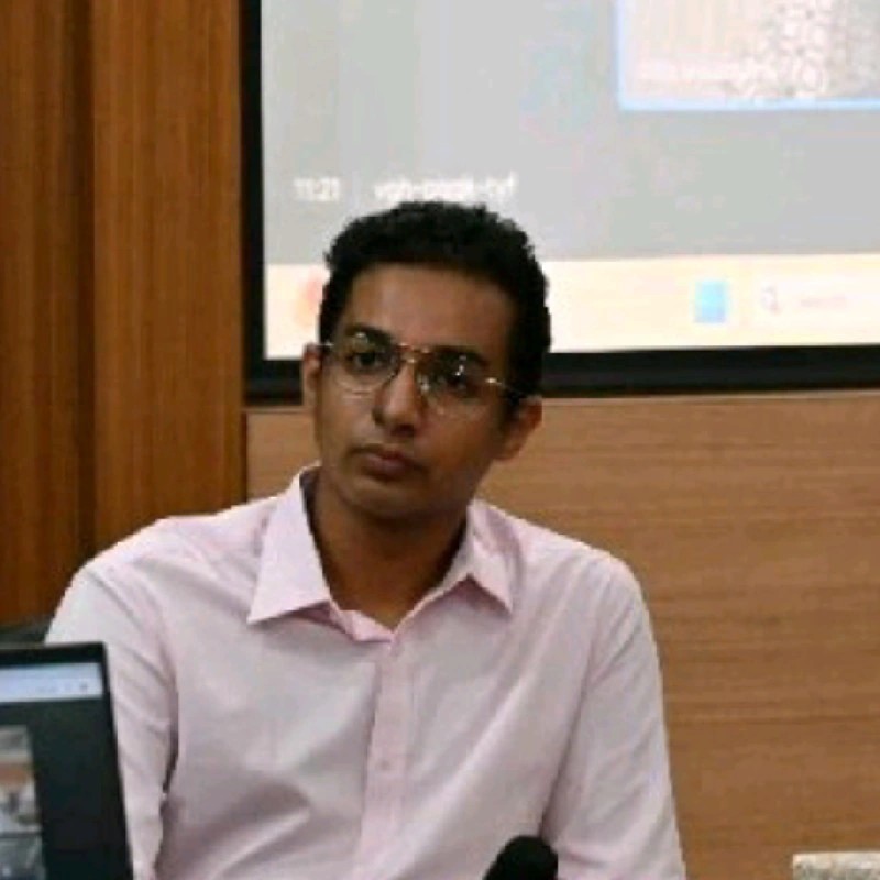 Dr Advay Aundhekar